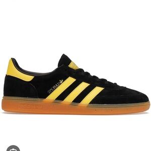 Adidas Black and Yellow speziale Sneakers